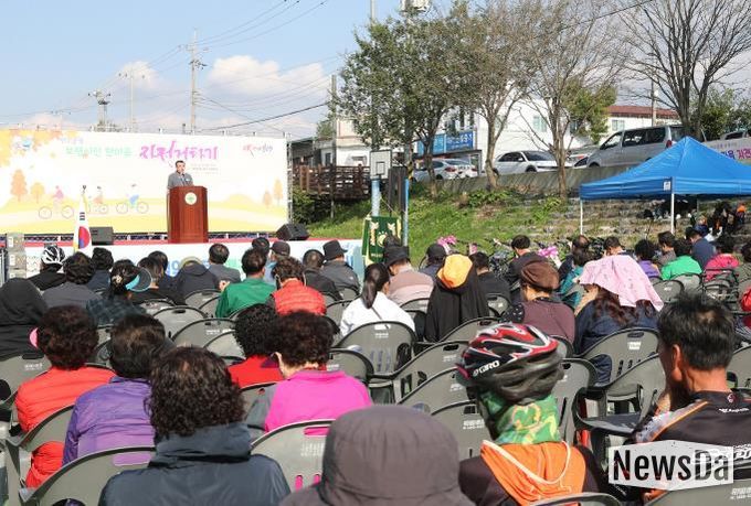 자전거타기 행사 사진