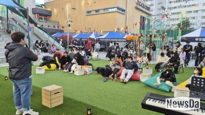 청소년이 만든 밤의 축제… 보은 ‘달디단 밤시장 시즌2’ 열기 가득