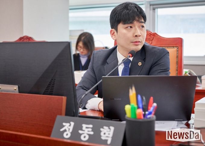 경기도의회 문화체육관광위원회 정동혁 의원(더불어민주당, 고양3)