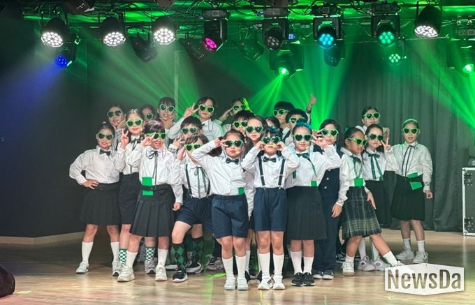 용인특례시는 지난 8일 용인상상의숲 공연놀이터에서 드림스타트 아동들이 뮤지컬 ‘2025 드림플라이' 공연을 했다고 밝혔다