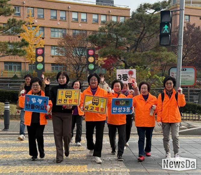 깨끗하고 안전한 우리 마을, 안성3동 주민자치위원회가 앞장서다!