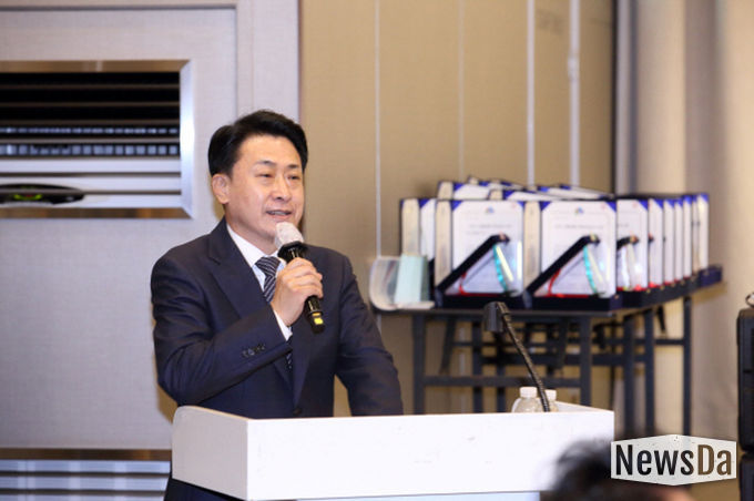 한국공익신문 김정균사장