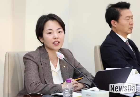 고양시의회 정민경 의원, 고양시 소통협치담당관 2024년 지적 사항 1년간 방치 질타