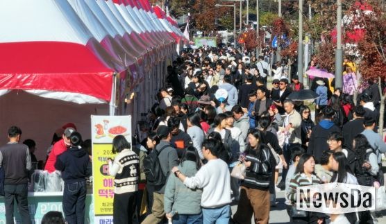 ‘2025 순창 코리아 떡볶이 페스타’, 4만 명 참여 속 대미 장식
