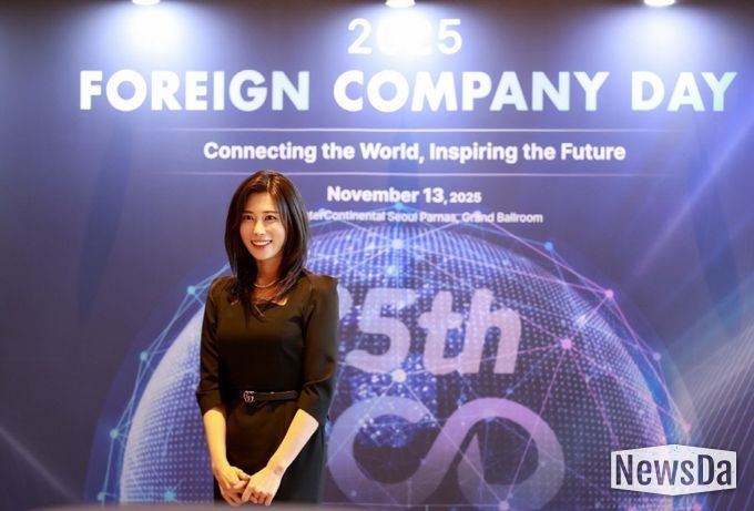 크라운월드와이드 제공