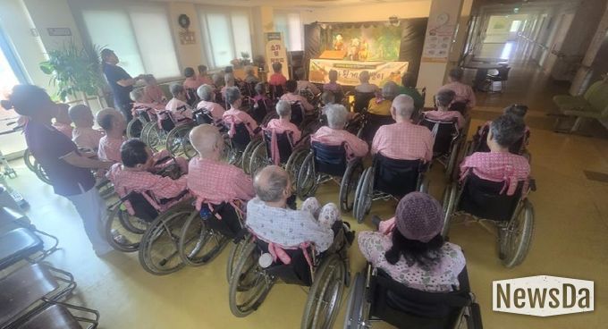 청주시립도서관, ‘모두의 꿀잼’ 오픈문화공연 성황리 운영