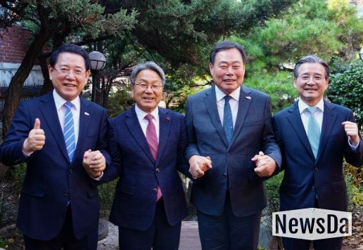 4자 사전협의에 참석한 김영록 전남지사, 강기정 광주시장, 김산 무안군수, 김용범 대통령실 정책실장