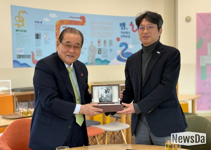 남양주시립박물관 ‘기억상자’, 광복회장 방문으로 대한민국 임시정부 특별전 의미 더해