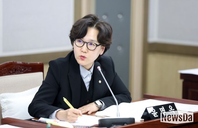 수원특례시의회 윤명옥 의원