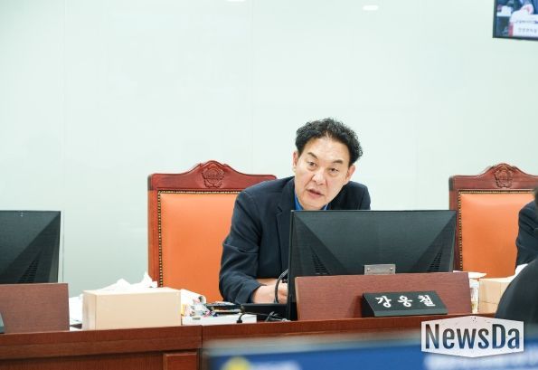 경기도의회 강웅철 의원