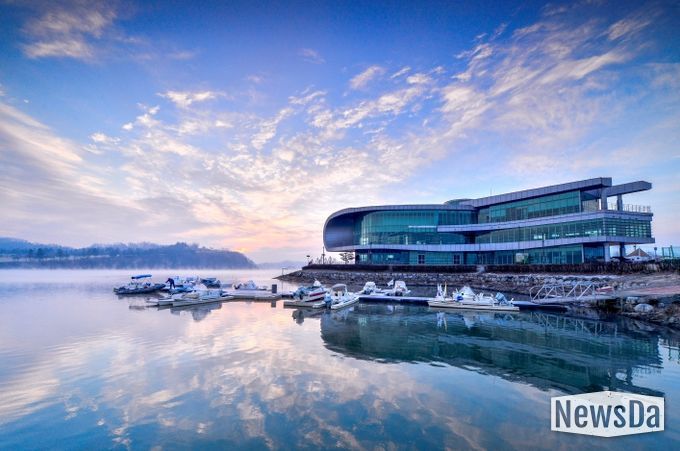 중앙탑 체험관광센터 전경