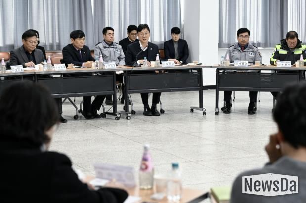 이민근 안산시장이 1일 열린 '2025년 외사치안협력위원회 정기회의'에서 발언하고 있다.