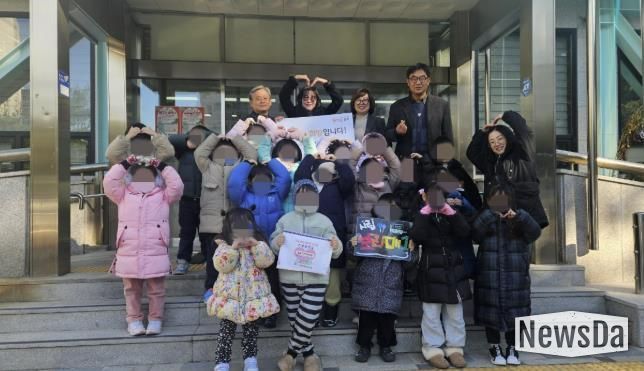 수원시 권선구 시립보라매어린이집, 권선2동에 이웃돕기 후원금 전달