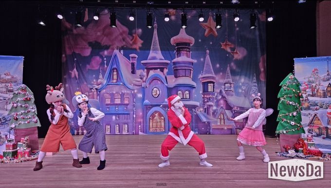 정선군가족센터, 가족과 함께 만드는 따뜻한 겨울 크리스마스 체험&뮤지컬 공연 행사 개최