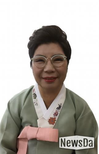 양양군 전흥자 천연염색 개인전 식물의 언어, 색의 기억