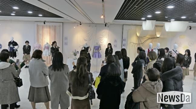 수원시 팔달구 매향여자정보고등학교 패션산업디자인과, 제1회 작품 전시회 열어