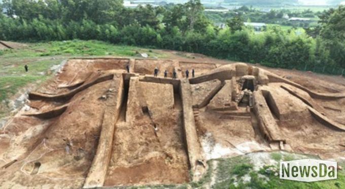 평 마산리 표산 고분군 전경