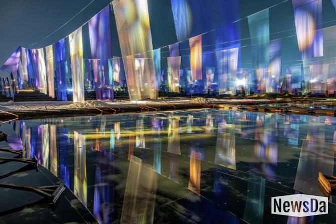 갯골축제 공연무대가 펼쳐지는 염전 모습