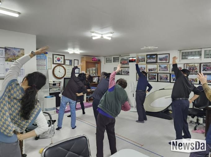 화성특례시가 온돌경로당 프로그램을 운영하고 있다