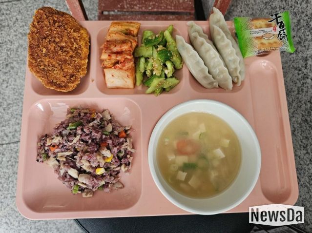 2월 11일 수원시청 구내식당에서 제공한 대만 가오슝시 대표음식