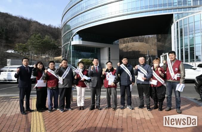 민족통일 구리시협의회, 삼일절 맞아 태극기 바로 알기 캠페인 나서