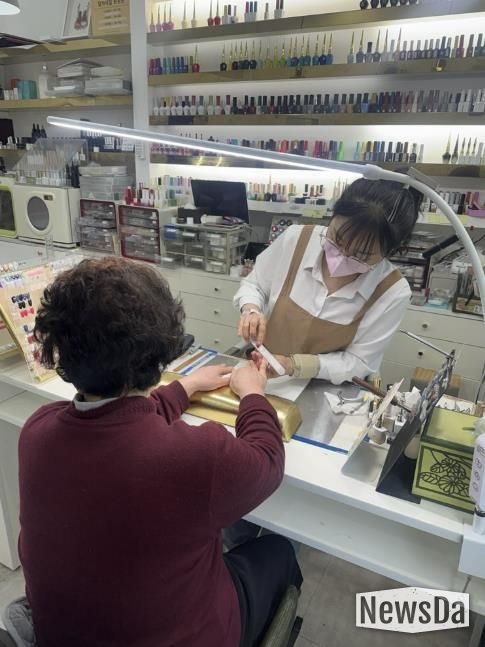 수원시 영통구 망포2동, 홀몸 어르신 고독사 예방을 위한 “예쁜 손 이야기” 진행