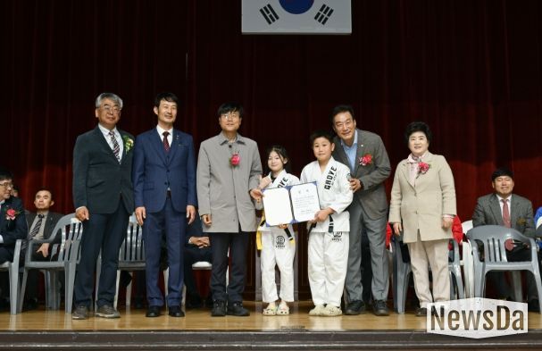 열띤 승부와 화합의 장...거제시장배 전국 주짓수대회 성료