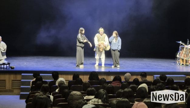 창작극 ‘퓨전 심청전’ 공연 장면