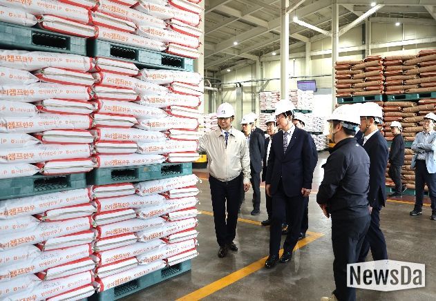 농협 사료공장 현장 방문